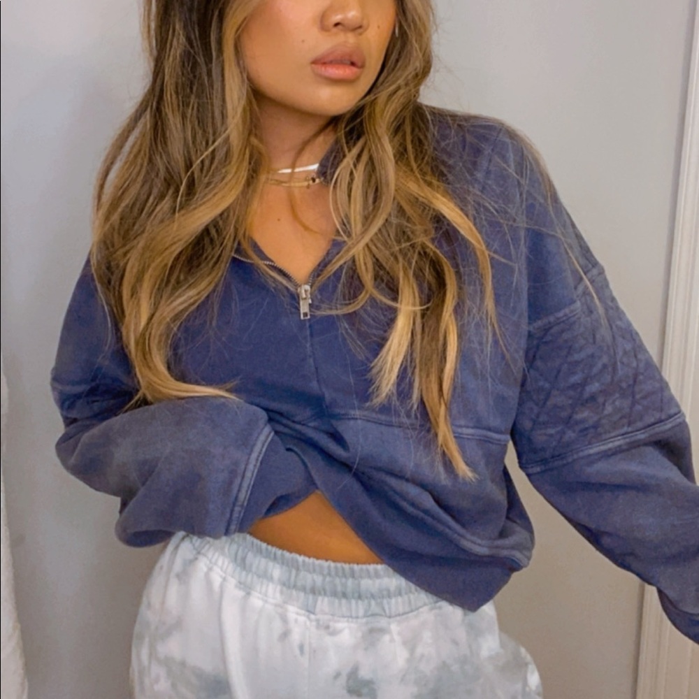 Cropped 1/4 zip pull over